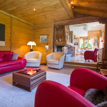 Les Chosalets Chalet Sleeps 8 *