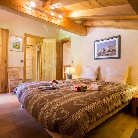 Chalet Les Chosalets Chalet Sleeps 8 Chamonix
